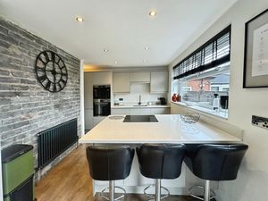 Kitchen- click for photo gallery